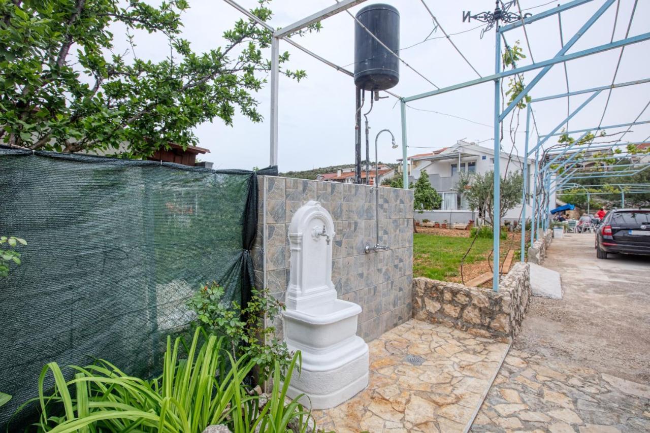 Seaside Holiday House Stupin Celine, Rogoznica - 19871 Ngoại thất bức ảnh